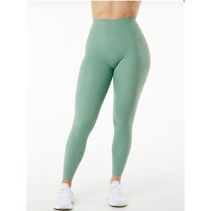 Alphalete Wonder Leggings